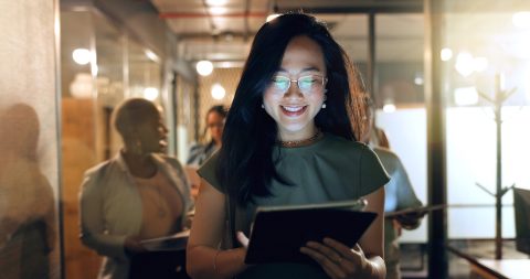 Night, tablet and business people walking in office after finishing work task. Tech, overtime and Asian woman with group of friends going home after working late on sales project in dark workplace SSUCv3H4sIAAAAAAAAA21Sy27jMAz8F51zsOO4bfIri8WCluiYqCQaEt2tW+TfS0kG9nmbIcjhDKVPM0Ema26fhrzfsiQQ4mhu3ckkjA5ThW9peOoqQkfCicBXNoHYJUJAczN5YZYfL5dxvIzmZIC043EyWUC2jFlXKLMgeNf5yn/t1rIq6FTepgK0s/tv/VFseYQq+M3M89B1eJ2eB+2Z596drz3OVkl/vQ4vXX99BvP9ZF5/CqZweIDNETe4JrIU742wLCVutamX4FAc5GUTnVVqXwtv+SMLyr5q7F69zVb9xC1MZdz0w9N4OXfnarY05hbBafQjTD3JQiqa9raw6pM7HG6rZ3BSTBpwPOGxviz7w48WXEIIWSg0M+Ah7BXhjhgqCpxlXVg4V7rDHsgmrmTl6MaKLHve0sTvrQ6xnCNoXmh7cOVMv+tMdK82aqlJeFodgi93KBr0LnA4KL9KHy5glDZtIf41nf8tfTBHaGKOcmb/1lL25yHNih6PL9bVNkLBAgAA